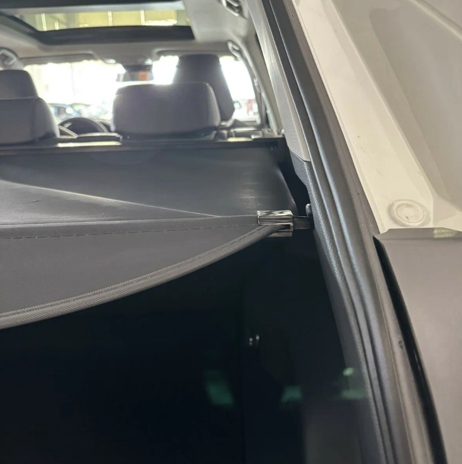 Шторка багажника для Toyota RAV4 V (XA50)