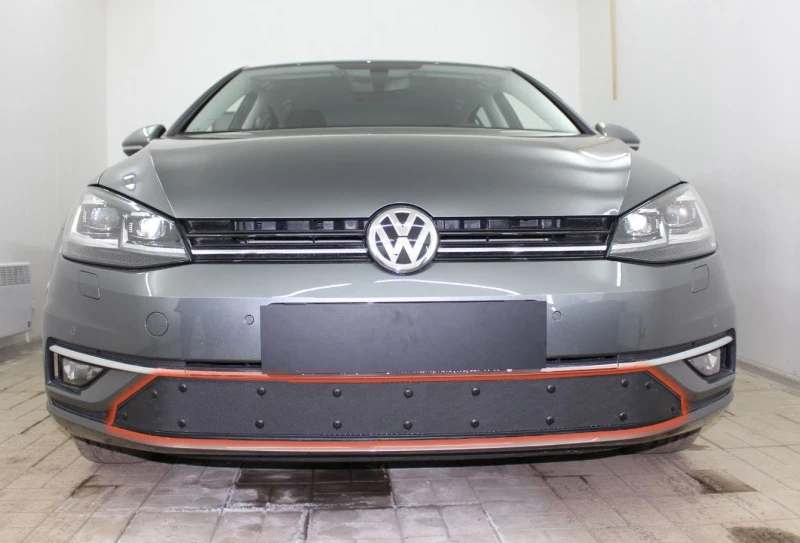 Зимняя заглушка радиатора к съемной сетке для Volkswagen Golf VII Рестайлинг Черный Стрелка 11 WGOL17