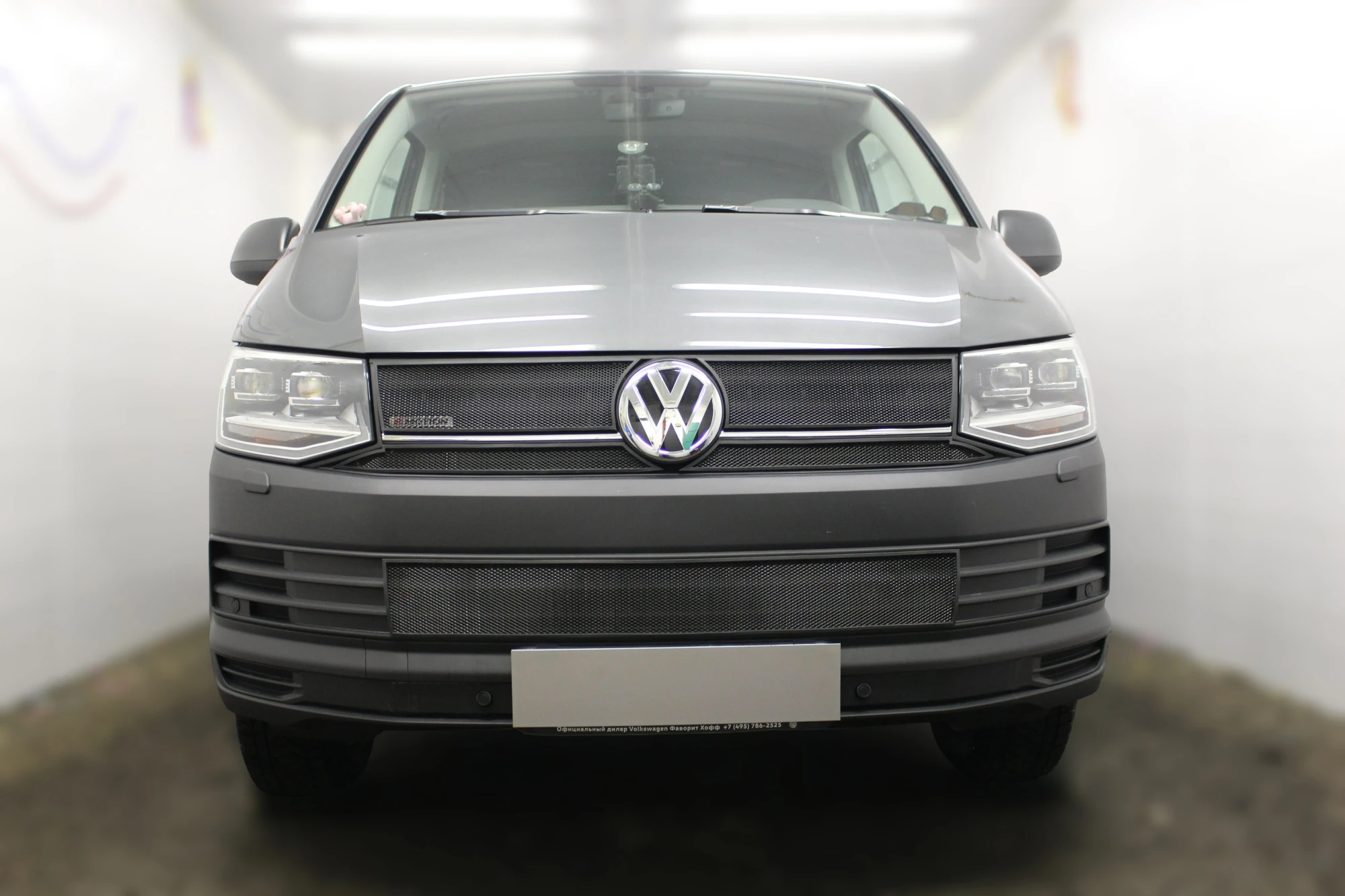 Комплект сеток black верх 4 части верх и низ для Volkswagen Multivan T6