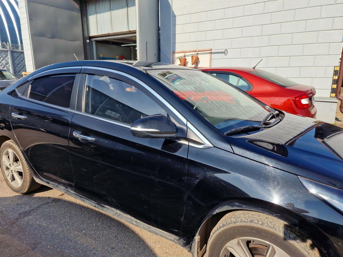 Дефлекторы окон 2D с хром накладками 8 шт. для Hyundai Solaris II Рестайлинг