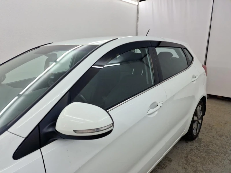 Дефлекторы окон 2D 6 шт (для кузова хэтчбек) для Kia Rio III Черные Стрелка 11 2D151-6.S11
