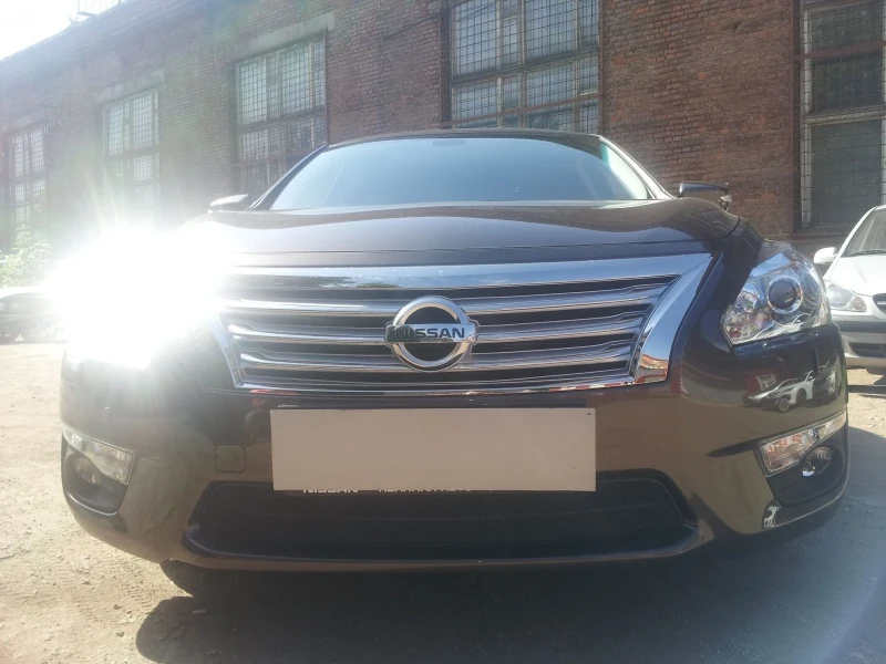 Защитная сетка радиатора для Nissan Teana III Черный Стрелка 11 NTENL33.black