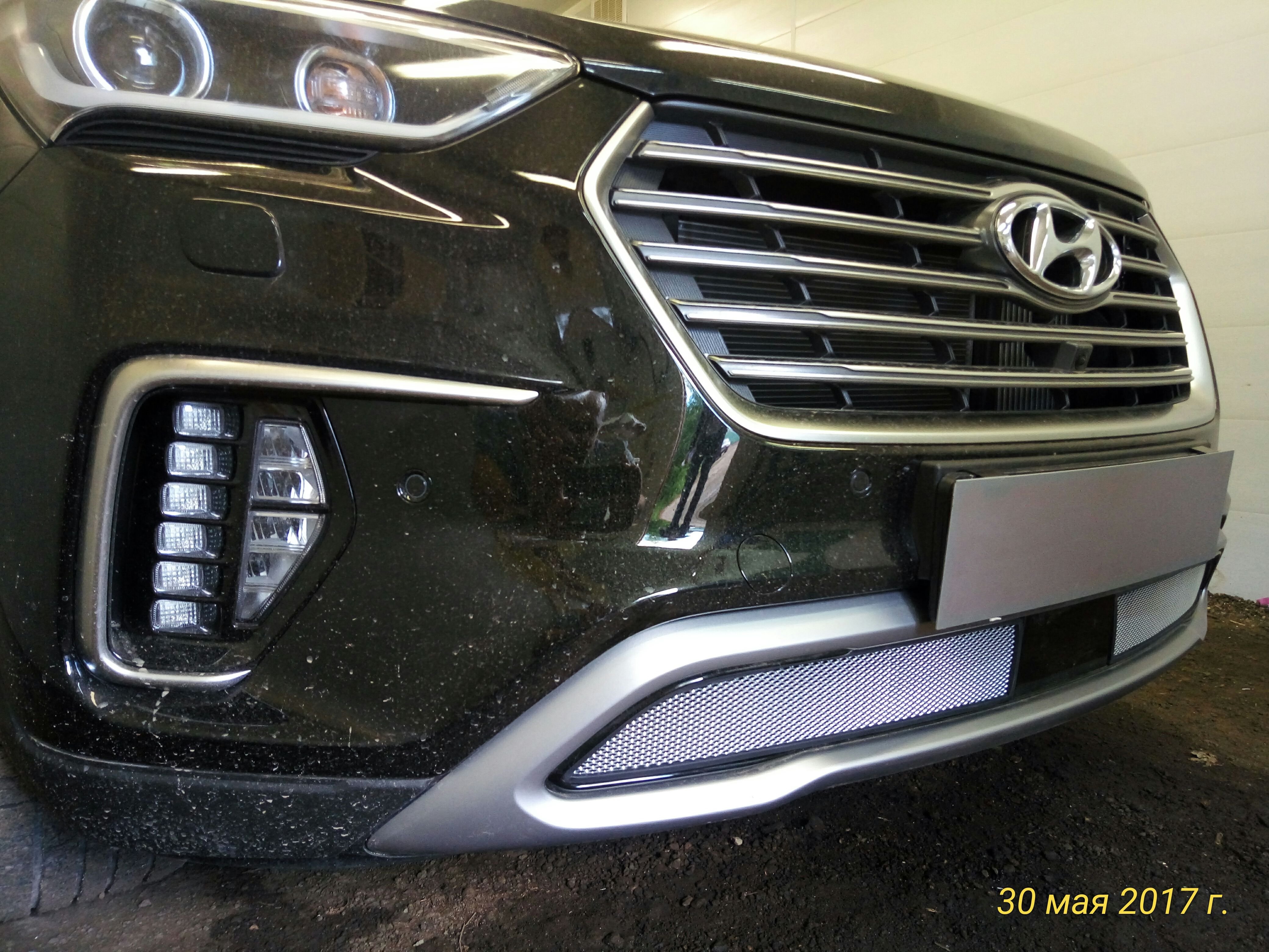 Защитная сетка радиатора низ 2 части, с датчиком ACC для Hyundai Grand Santa Fe I Рестайлинг