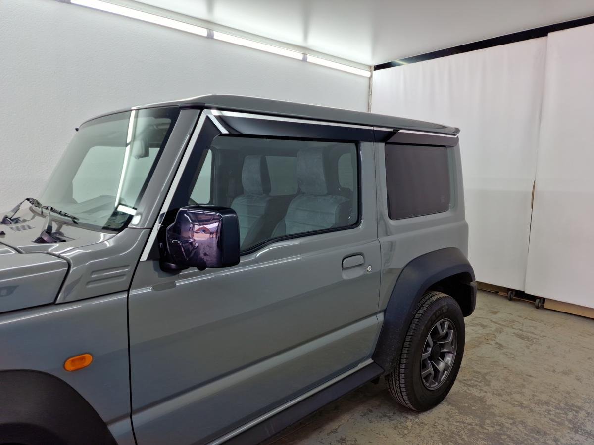 Дефлекторы окон 2D с хром накладками 4 шт. для Suzuki Jimny IV