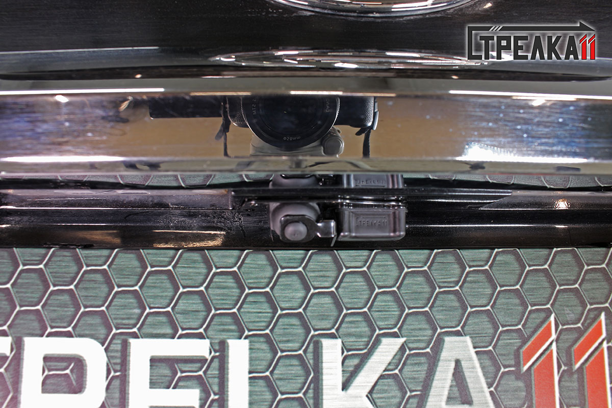 Защита камеры заднего вида для Lexus GX II Рестайлинг