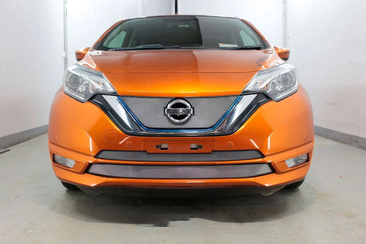 Защитная сетка радиатора верх для Nissan Note II Рестайлинг