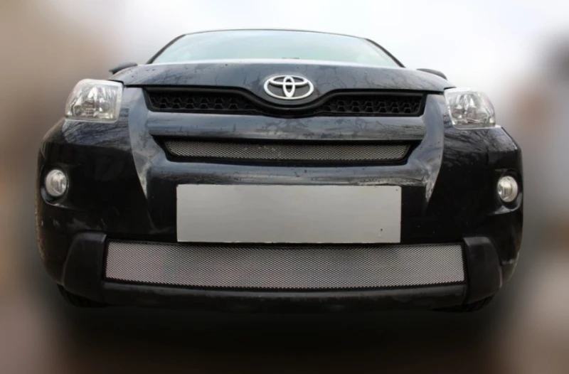 Комплект сеток chrome верх и низ для Toyota Urban Cruiser Хром Стрелка 11 TURCR.top.chrome-TURCR.bot.chrome