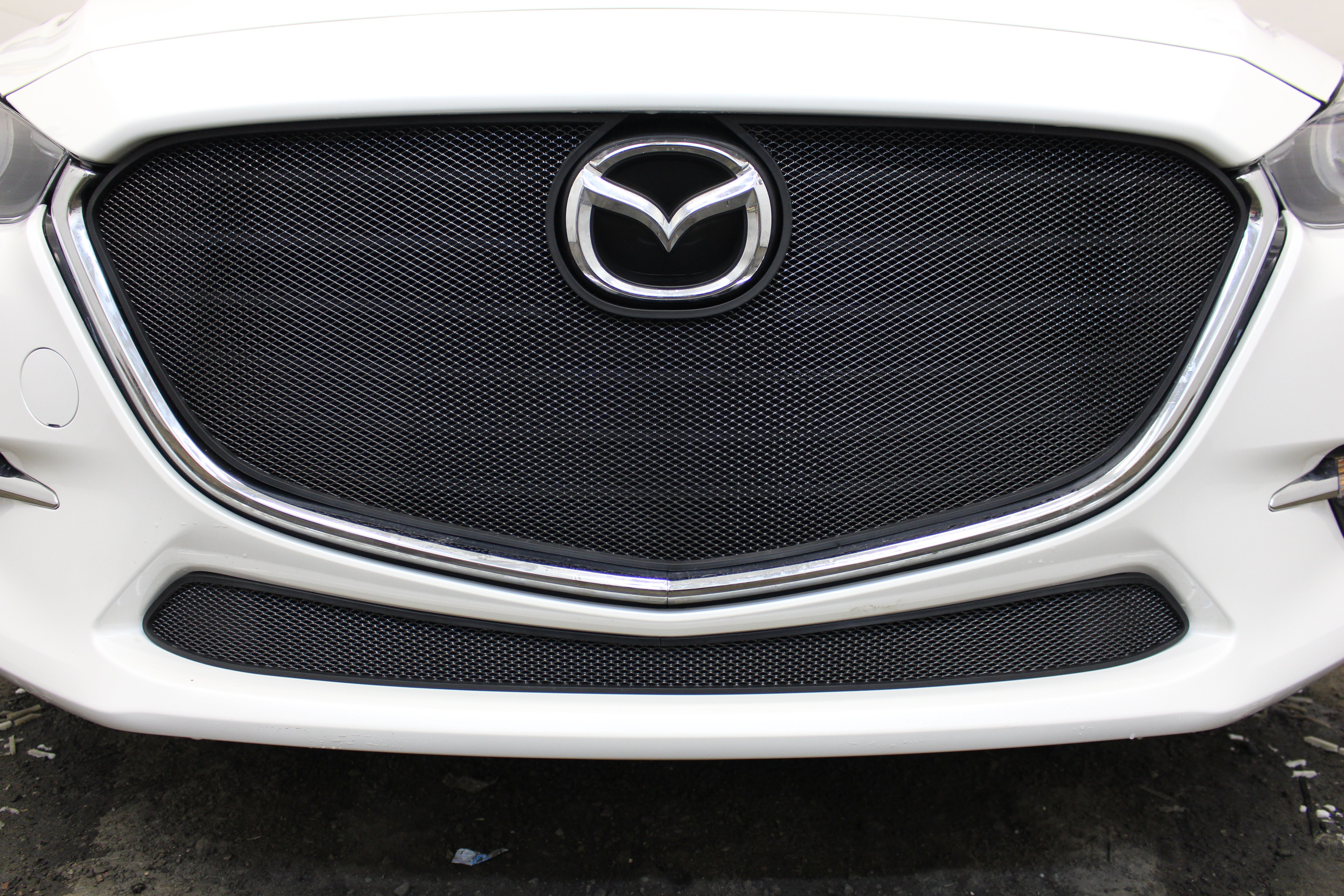 Комплект сеток black верх без рамки и низ для Mazda 3 III (BM) Рестайлинг