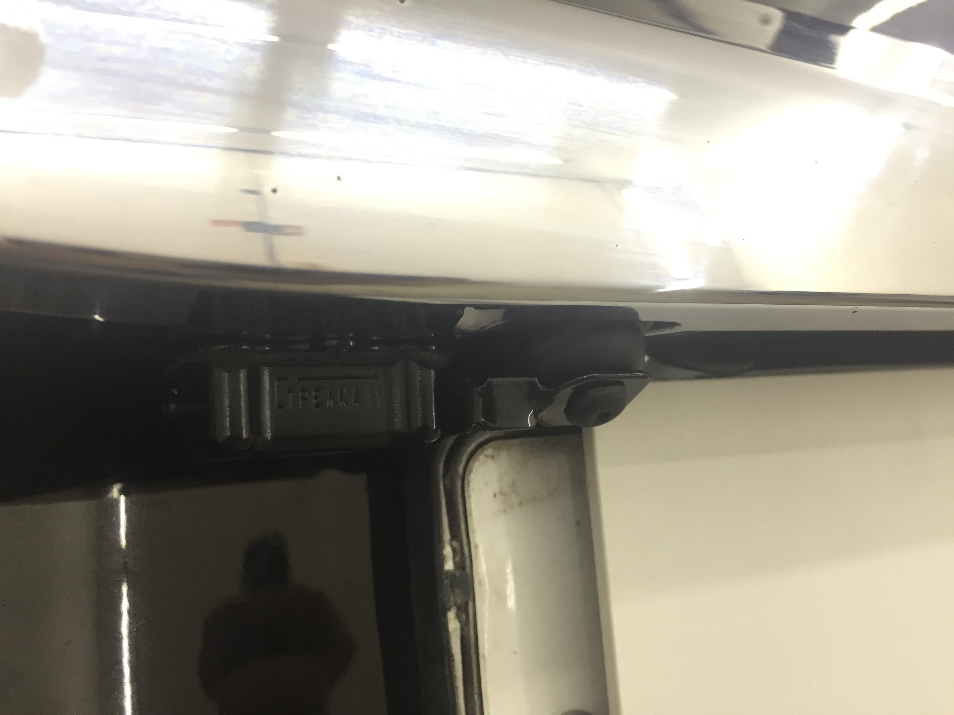 Защита камеры заднего вида для Mitsubishi Pajero Sport III Рестайлинг