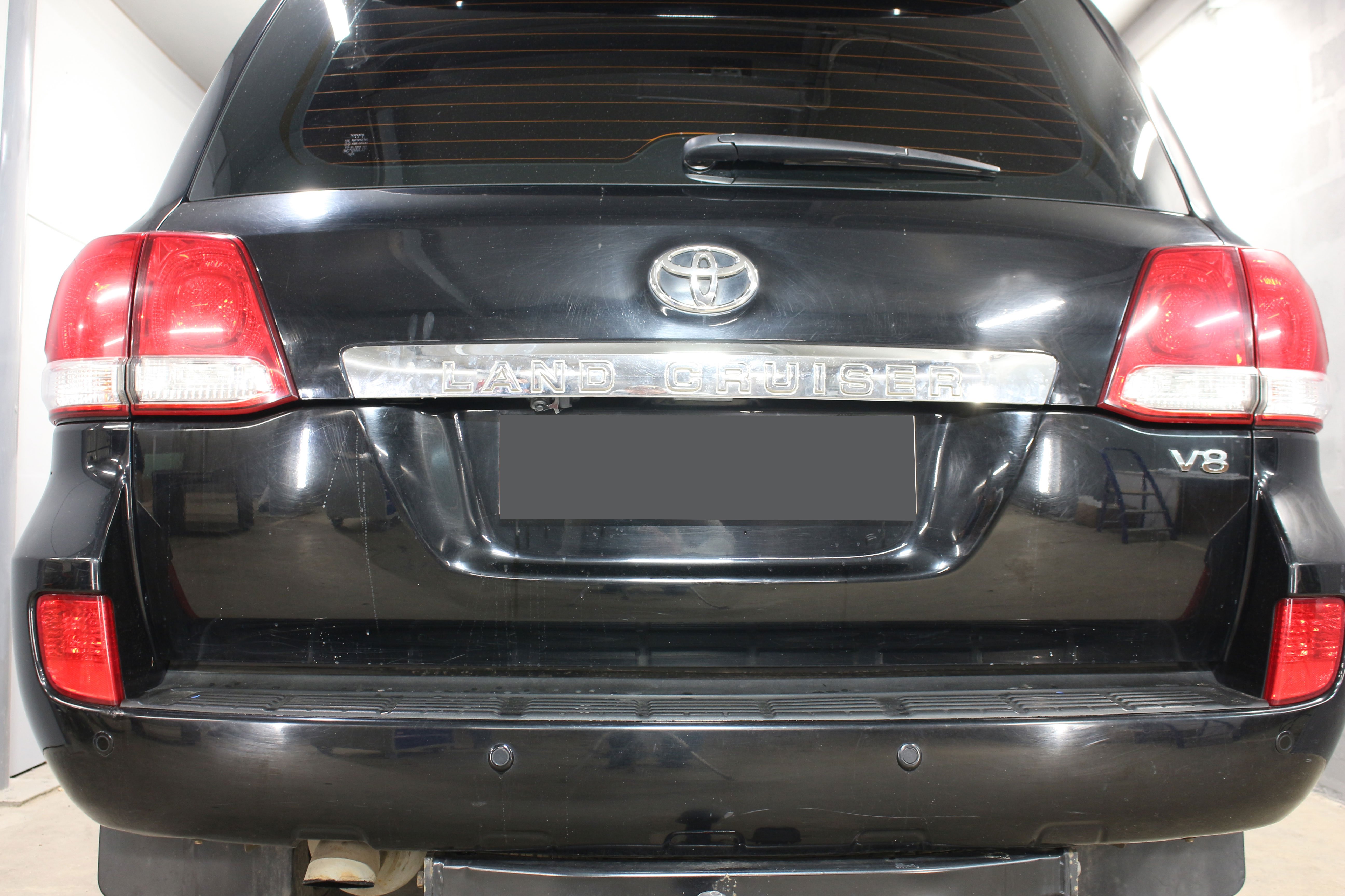 Защита камеры заднего вида для Toyota Land Cruiser 200 Series