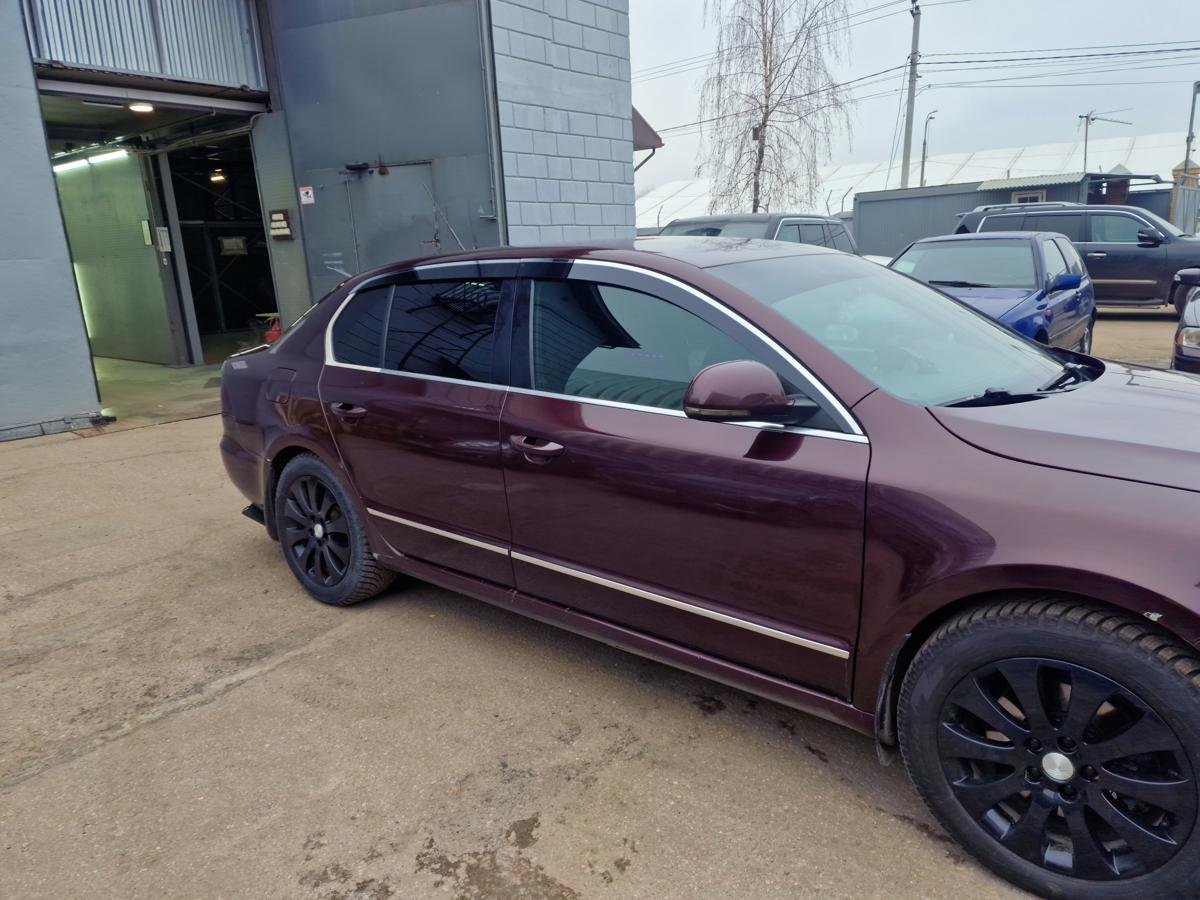 Дефлекторы окон 2D с хром накладками 4 шт. для Skoda Superb II Рестайлинг