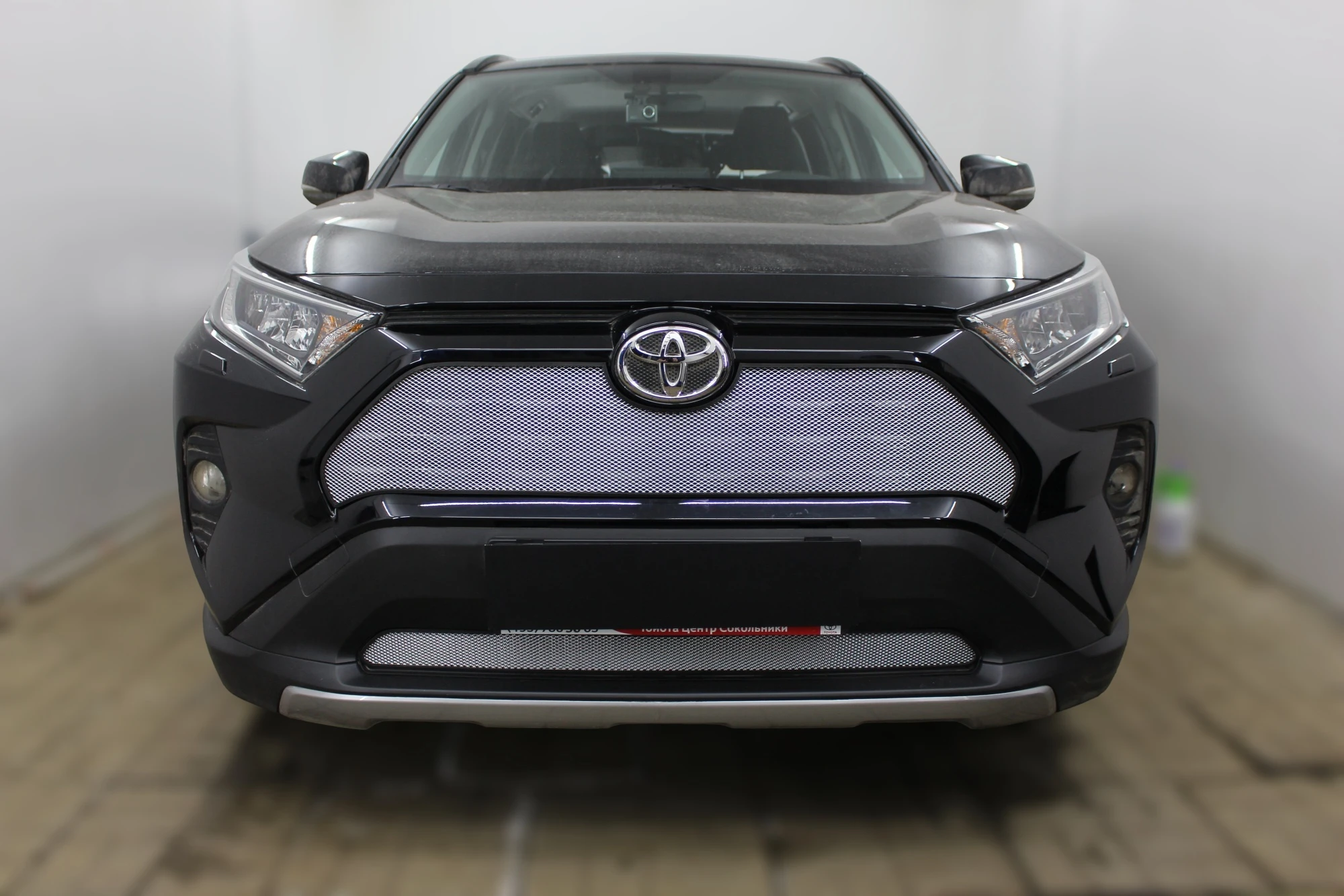 Комплект сеток chrome верх и низ для Toyota RAV4 V (XA50) Хром