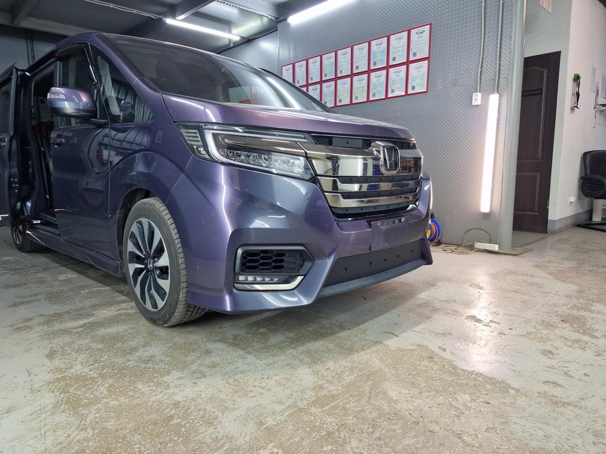 Зимняя заглушка радиатора к съемной сетке верх 5 частей для Honda Stepwgn V Рестайлинг