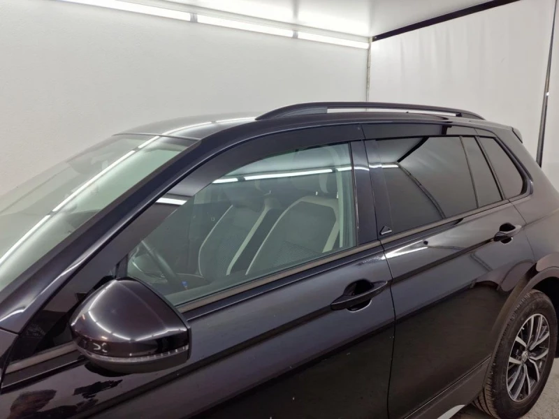 Дефлекторы окон 2D 6 шт для Volkswagen Tiguan II Рестайлинг Черные Стрелка 11 2D135-6.S11