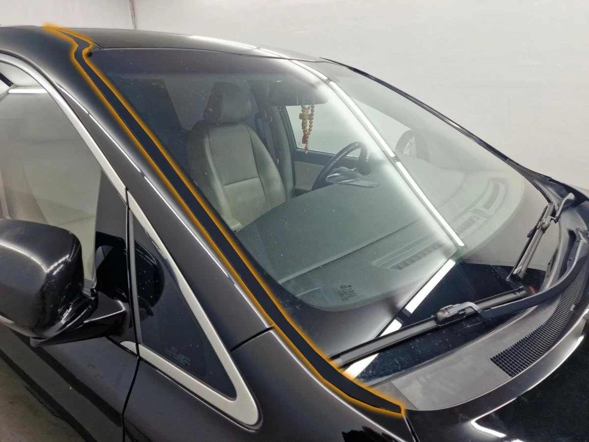 Водосток лобового стекла Премиум для Kia Carnival III