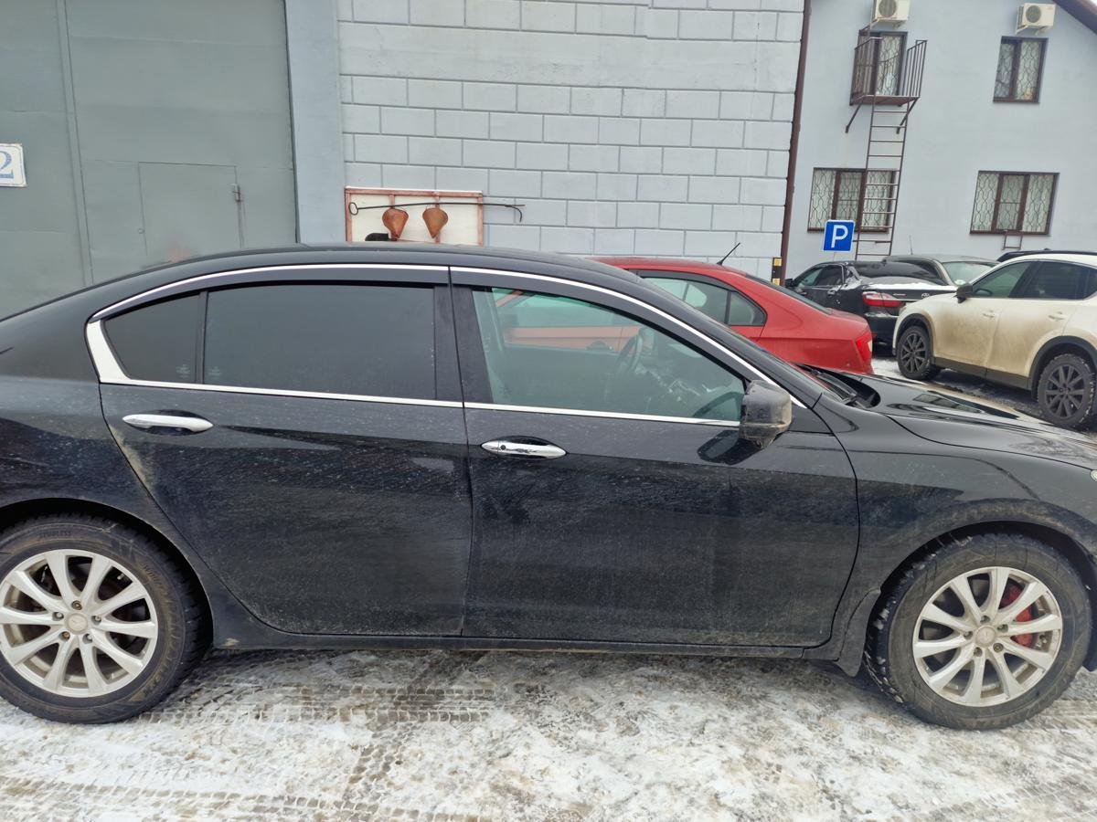 Дефлекторы окон 2D с хром накладками 4 шт. для Honda Accord IX