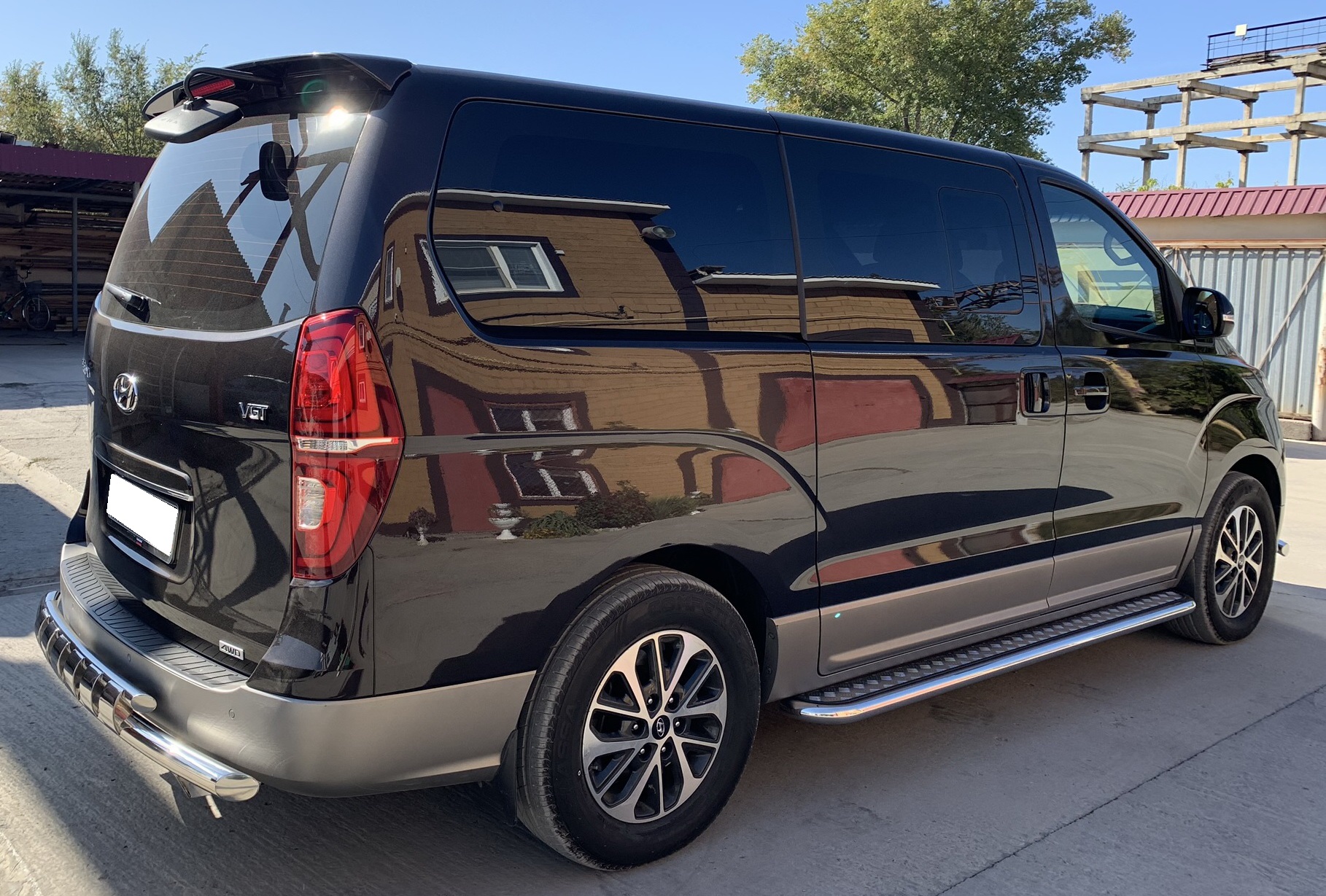 Защита заднего бампера с перемычками d60/42 мм для Hyundai Grand Starex I Рестайлинг 2