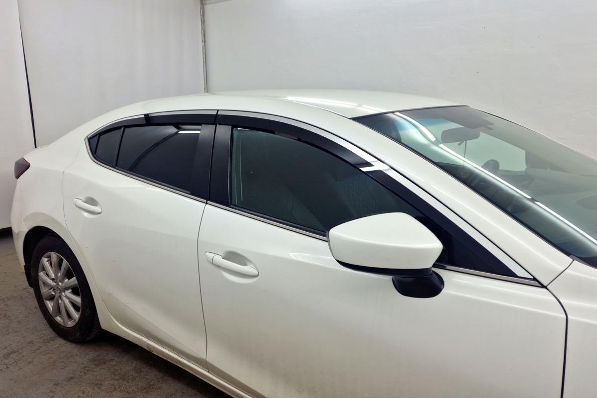 Дефлекторы окон 2D с хром накладками 4 шт. для Mazda 3 III (BM) Рестайлинг