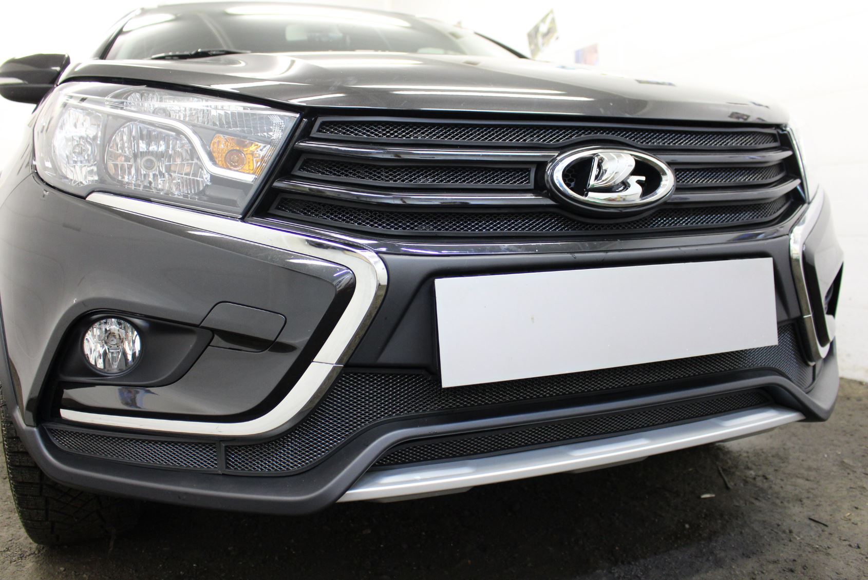 Защитная сетка радиатора низ 2 части для LADA (ВАЗ) Vesta I Рестайлинг