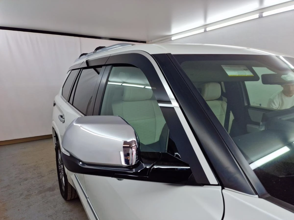 Дефлекторы окон 2D с хром накладками 6 шт. для Toyota Sequoia III