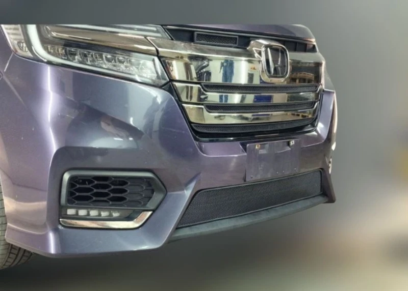 Защитная сетка радиатора верх 4 части для Honda Stepwgn V Рестайлинг Черный Стрелка 11 HONSW17.top.black