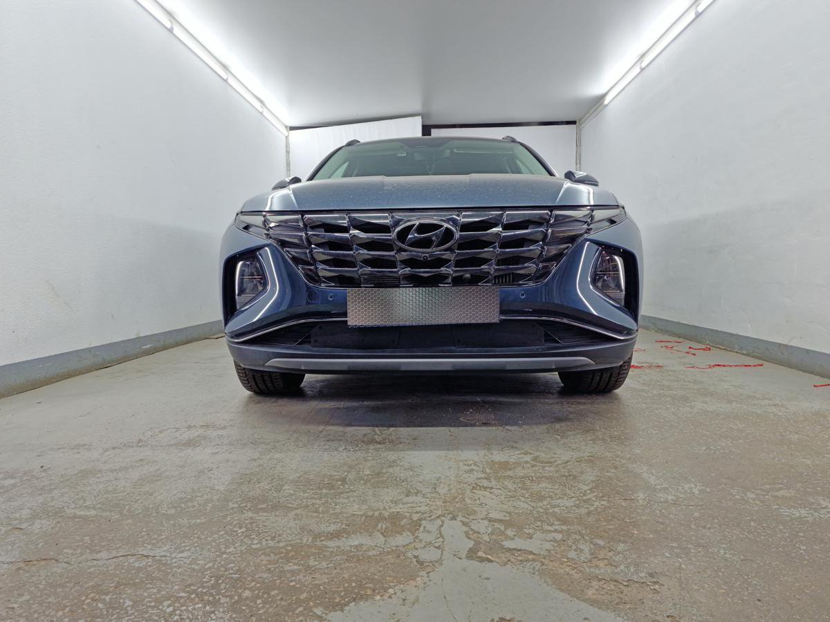 Зимняя заглушка радиатора на стяжке низ 2 части гибрид для Hyundai Tucson IV