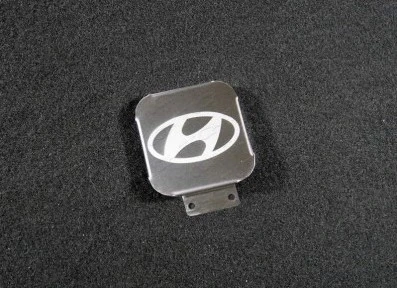 Заглушка на фаркоп с логотипом Hyundai для Hyundai Tucson III  ТСС TCUZHYUN1