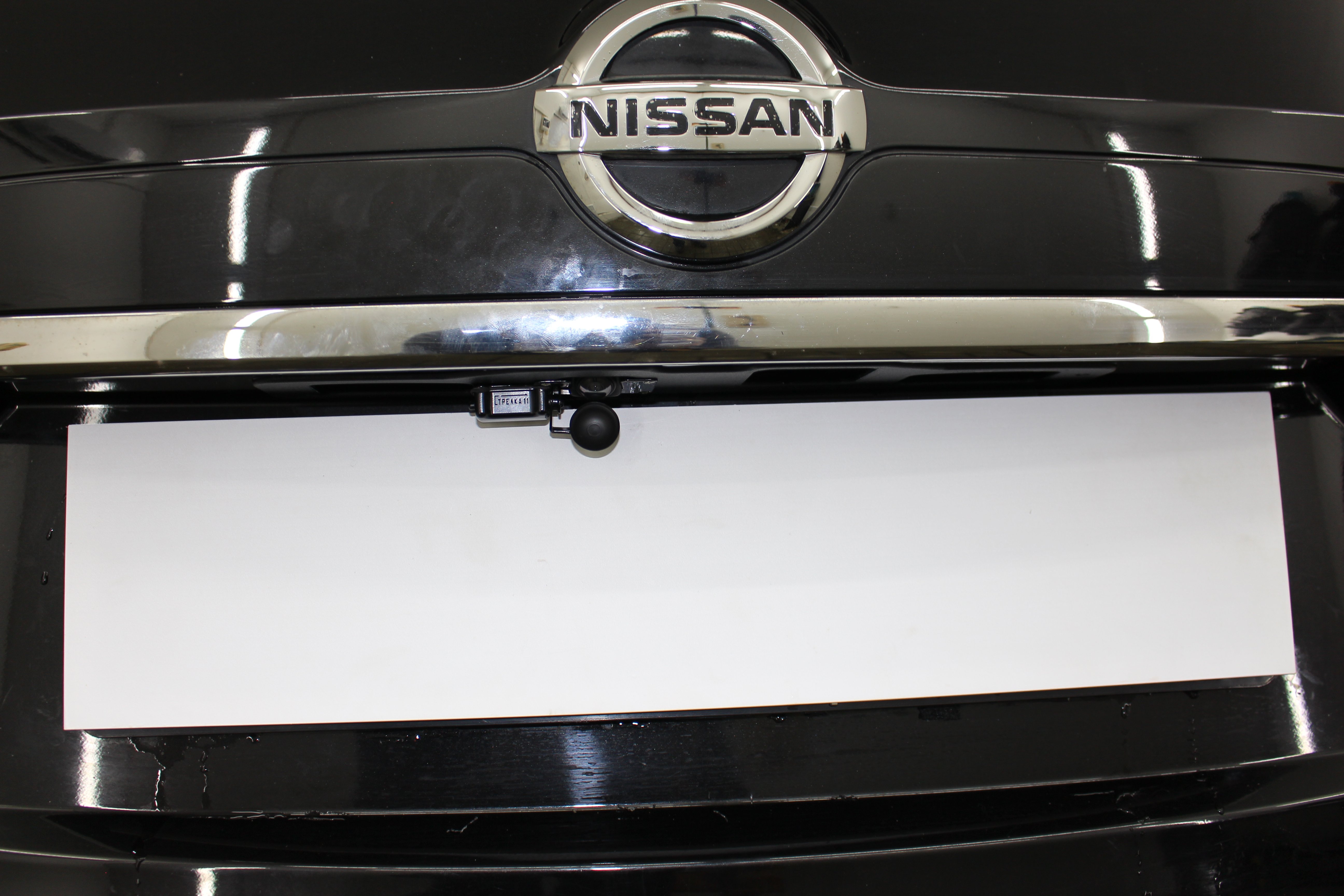 Защита камеры заднего вида для Nissan X-Trail III