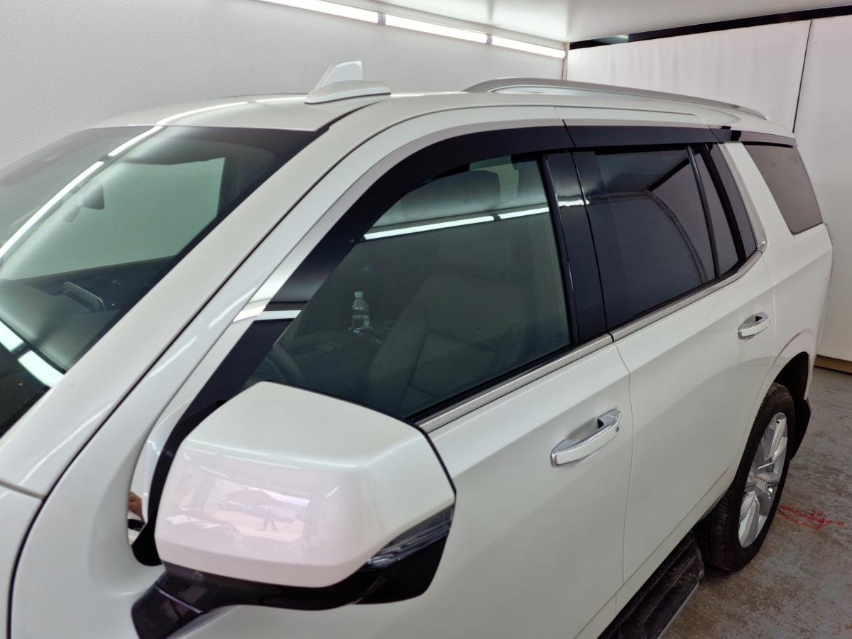 Дефлекторы окон 2D с хром накладками 6 шт. для Chevrolet Tahoe V