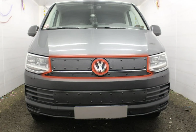 Зимняя заглушка радиатора к съемной сетке верх (4 части) для Volkswagen Transporter T6 Черный Стрелка 11 WVT6TL.top