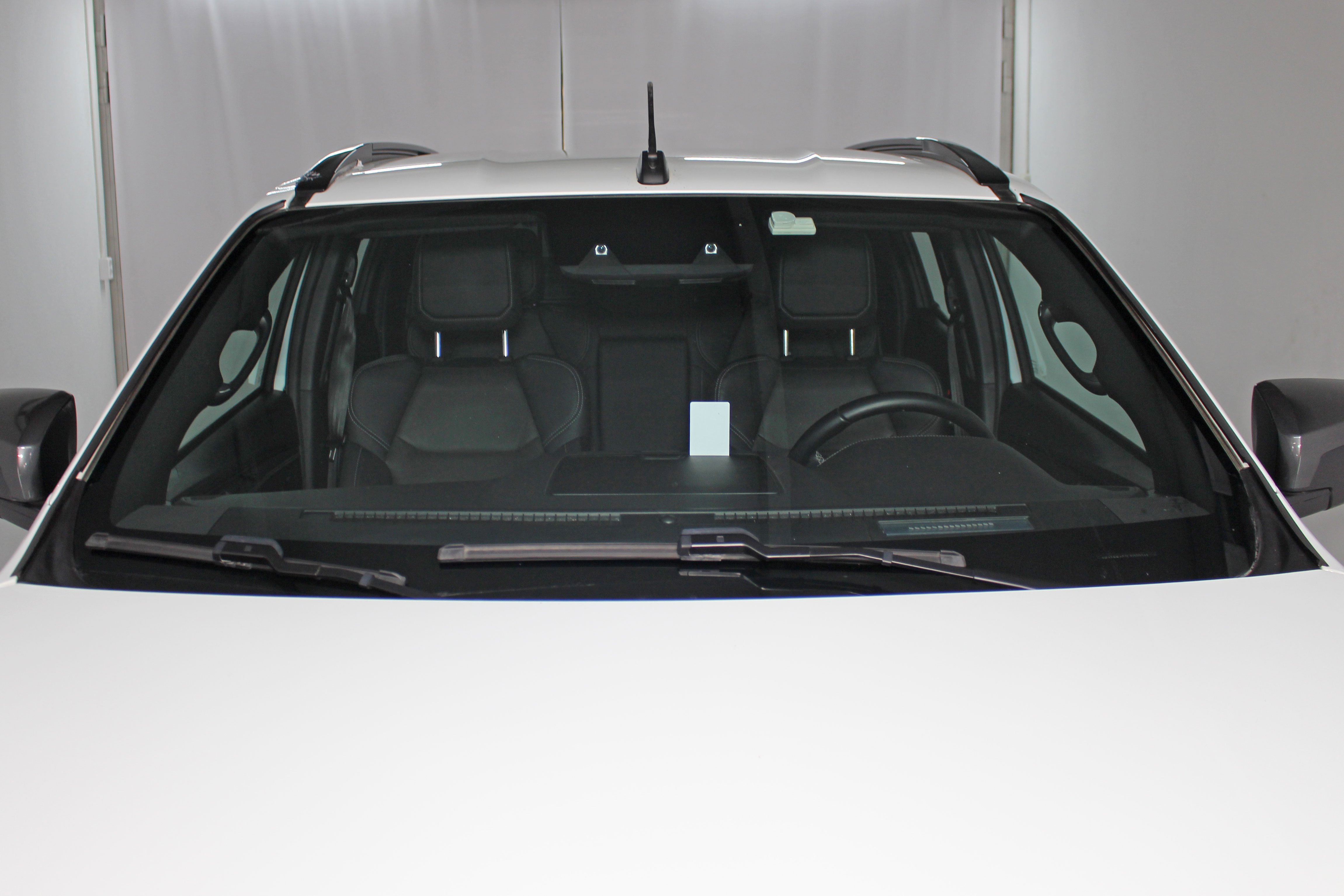 Дефлектор (водосток) лобового стекла для Isuzu D-Max III