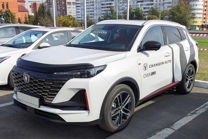 Дефлектор капота темный для Changan CS55PLUS I Рестайлинг