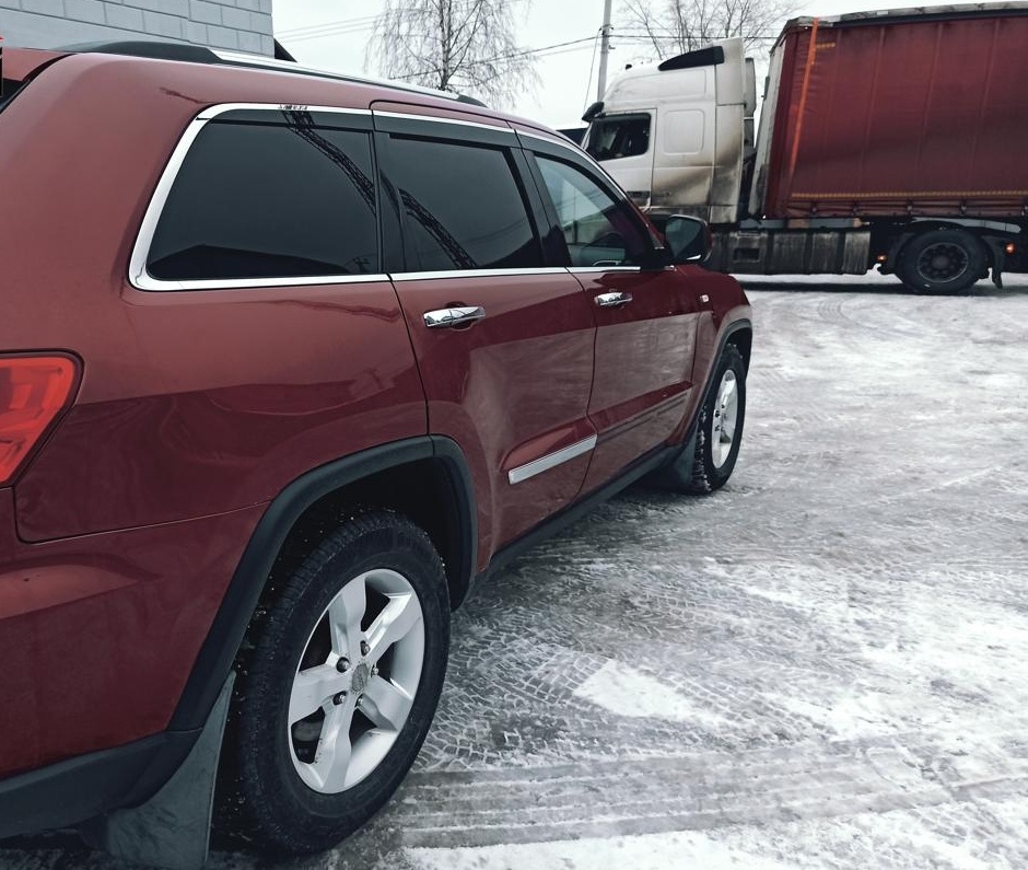 Дефлекторы окон с хром накладками 2D 6 шт для Jeep Grand Cherokee IV (WK2)