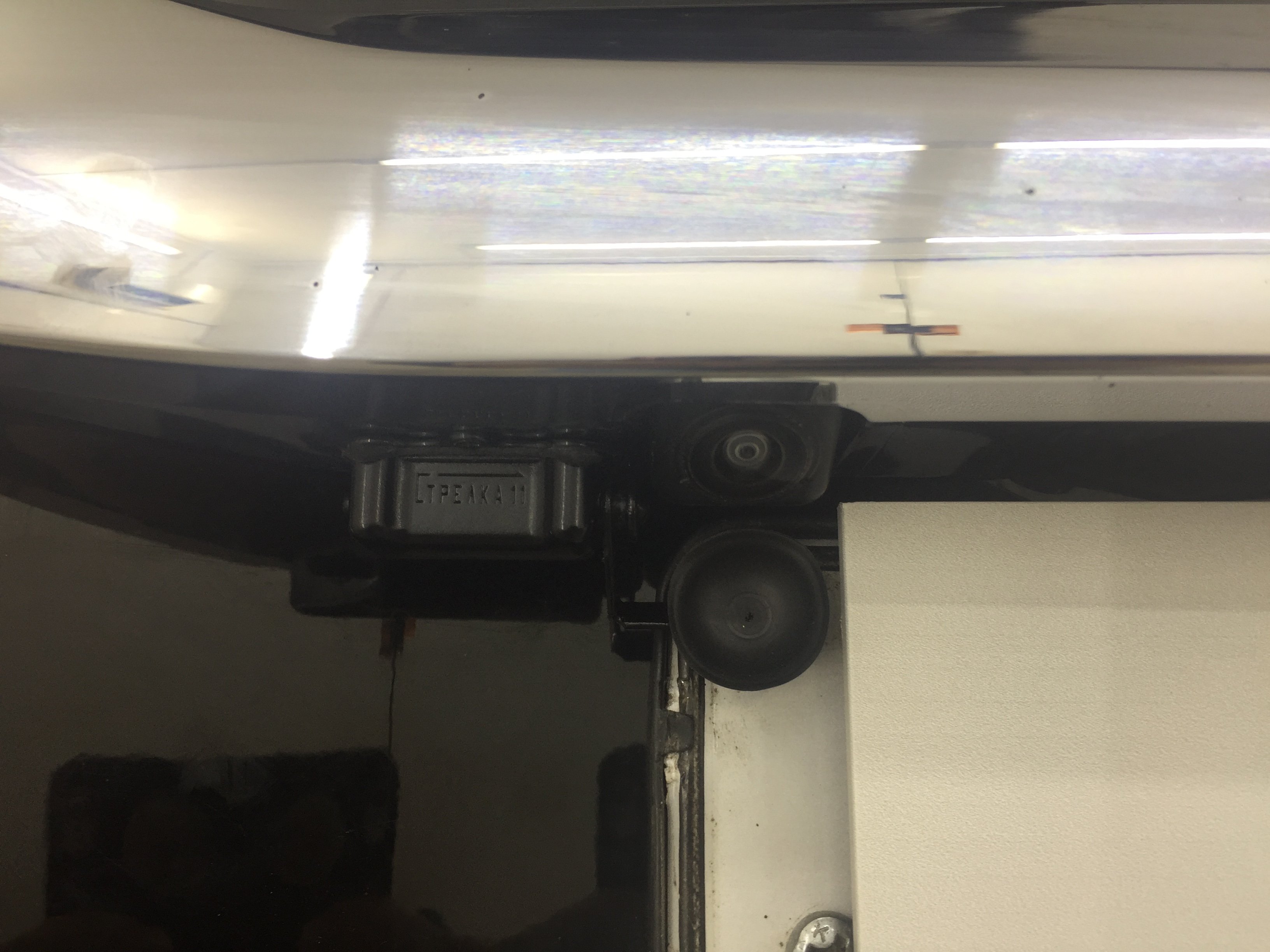 Защита камеры заднего вида для Mitsubishi Pajero Sport III Рестайлинг