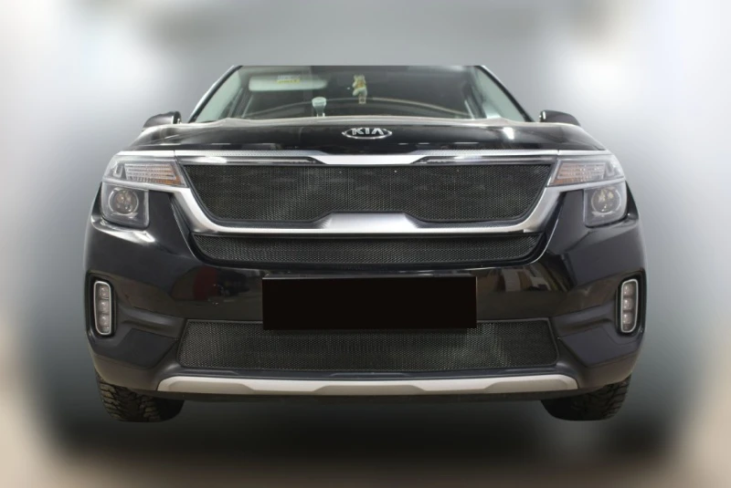 Комплект сеток black верх с ДХО, низ, центр для Kia Seltos I Черный Стрелка 11 KSEL20.top.black-KSEL20.bot.black-KSEL20.mid.black