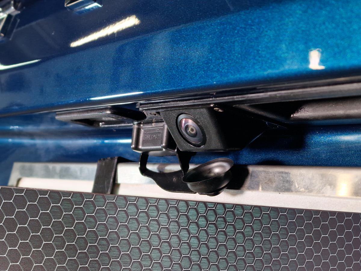 Защита камеры заднего вида для Geely Monjaro