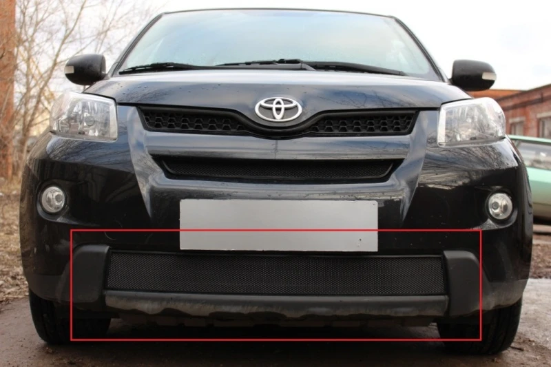 Защитная сетка радиатора низ для Toyota Urban Cruiser Черный Стрелка 11 TURCR.bot.black