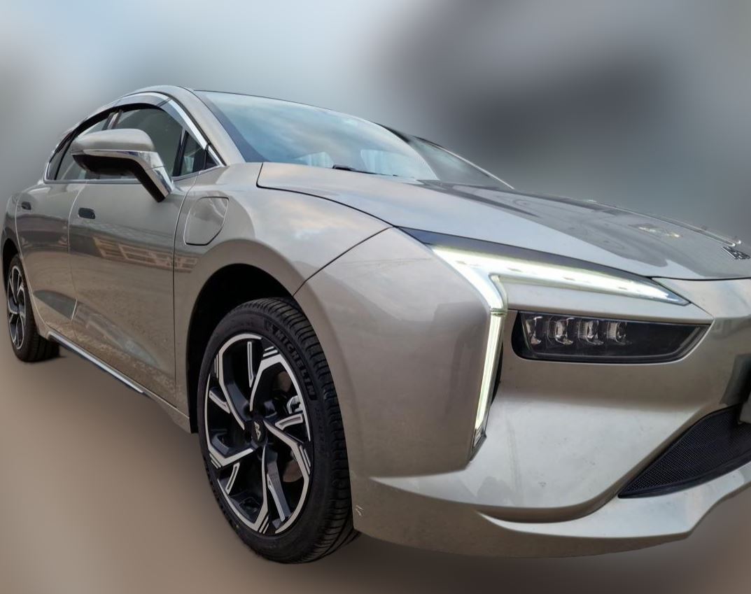 Накладки на фары для Амберавто А5 I