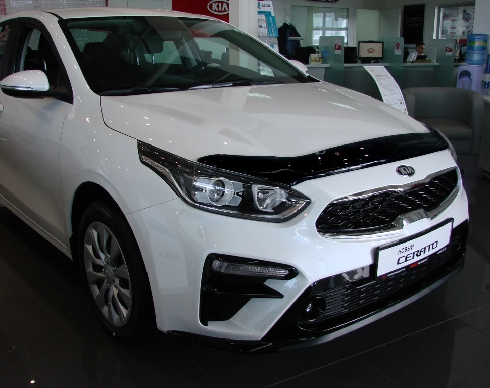 Дефлектор капота темный для Kia Cerato IV Рестайлинг