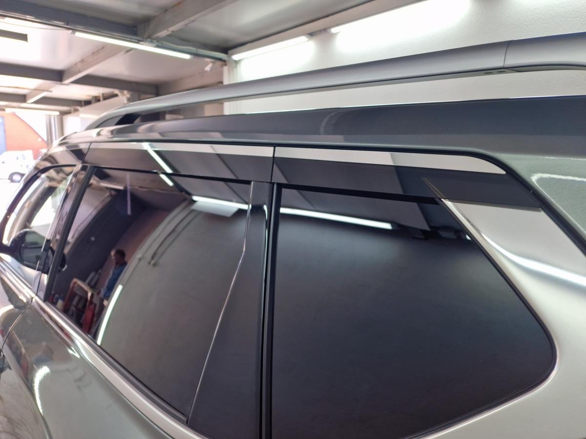 Дефлекторы окон с хром накладками 2D 6 шт для SsangYong Rexton IV Рестайлинг