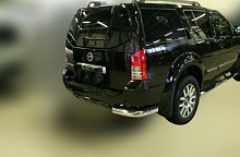Защита заднего бампера угловая d76 мм для Nissan Pathfinder III