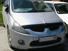 Дефлектор капота темный для Mitsubishi Grandis