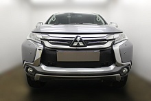 Комплект сеток black верх 4 части и низ с парктроником для Mitsubishi Pajero Sport III