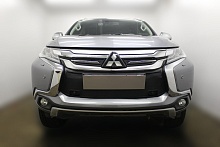 Комплект сеток black верх 4 части и низ с парктроником для Mitsubishi Pajero Sport III