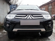 Защитная сетка радиатора для Mitsubishi Pajero Sport II Рестайлинг