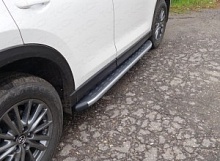 Пороги алюминиевые с пластиковой накладкой карбон 1720 мм для Mazda CX-5 II Рестайлинг