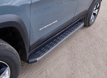 Пороги алюминиевые с пластиковой накладкой карбон 1720 мм для Jeep Cherokee V (KL)
