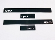 Накладки на пороги нержавеющая сталь под карбон 4шт. для Kia Rio IV